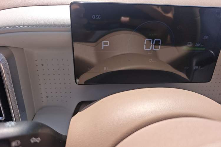 Used Wuling Hongguang MINIEV 2026 Model Fifth Generation, 205km Deluxe Edition Odometer Close Up