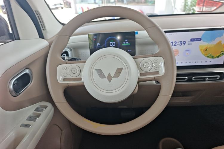 Used Wuling Hongguang MINIEV 2026 Model Fifth Generation, 301km Deluxe Edition Steering Wheel