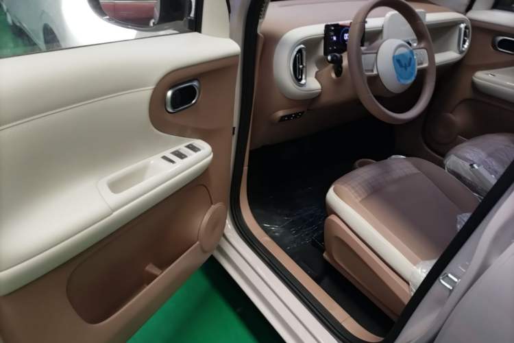 Used Wuling Hongguang MINIEV 2026 Model Fifth Generation, 205km Advanced Edition Driver Seat