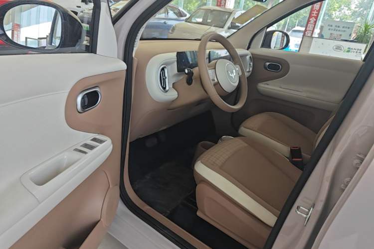 Used Wuling Hongguang MINIEV 2026 Model Fifth Generation, 301km Deluxe Edition Driver Seat