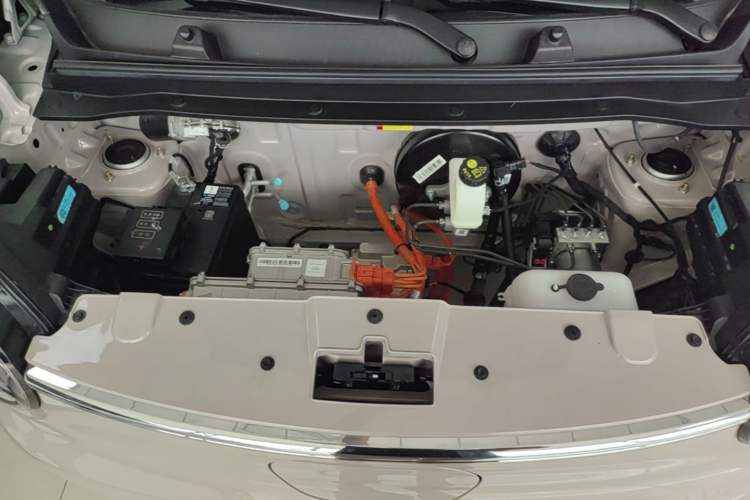 Used Wuling Hongguang MINIEV 2026 Model Fifth Generation, 301km Deluxe Edition Engine Bay