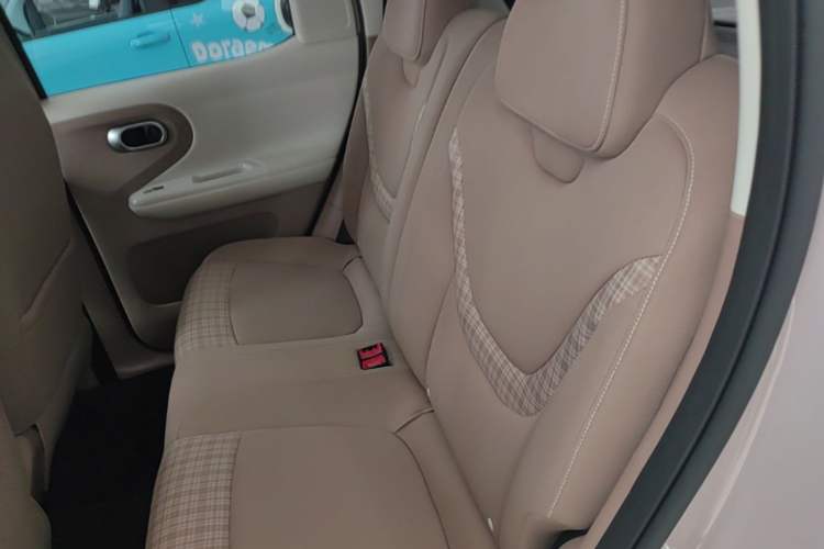 Used Wuling Hongguang MINIEV 2026 Model Fifth Generation, 301km Deluxe Edition Left Rear Seat