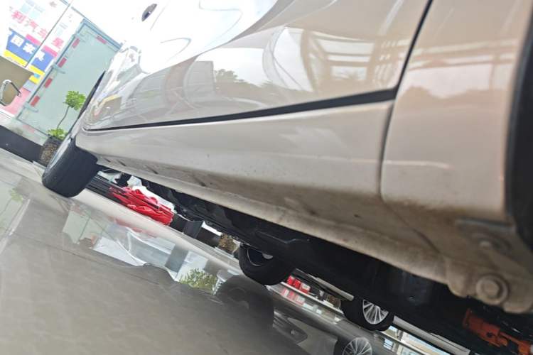 Used Wuling Hongguang MINIEV 2026 Model Fifth Generation, 301km Deluxe Edition Right Side Sill