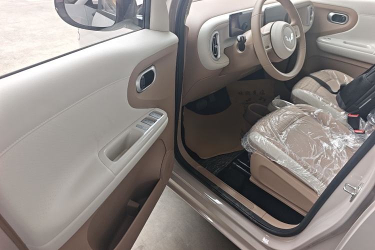 Used Wuling Hongguang MINIEV 2026 Model Fifth Generation, 301km Deluxe Edition Driver Seat