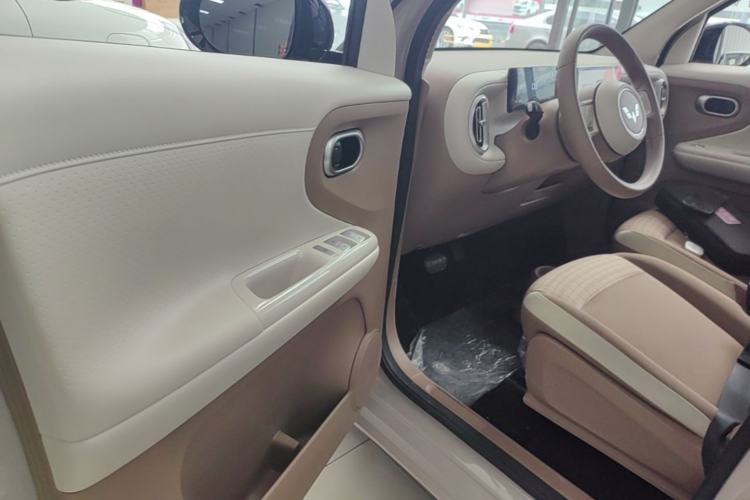 Used Wuling Hongguang MINIEV 2026 Model Fifth Generation, 301km Deluxe Edition Driver Seat