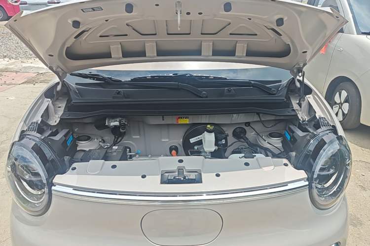 Used Wuling Hongguang MINIEV 2026 Model Fifth Generation, 301km Deluxe Edition Engine Bay