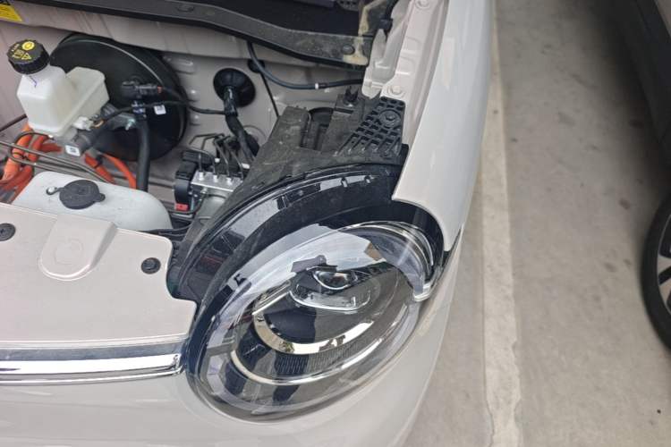 Used Wuling Hongguang MINIEV 2026 Model Fifth Generation, 301km Deluxe Edition Engine Bay Left
