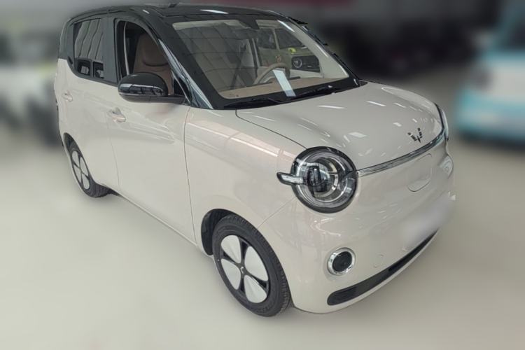 Used Wuling Hongguang MINIEV 2026 Model Fifth Generation, 301km Deluxe Edition Front Right 45 Deg