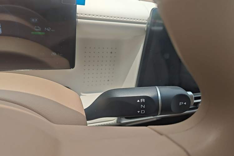 Used Wuling Hongguang MINIEV 2026 Model Fifth Generation, 301km Deluxe Edition Gear Lever