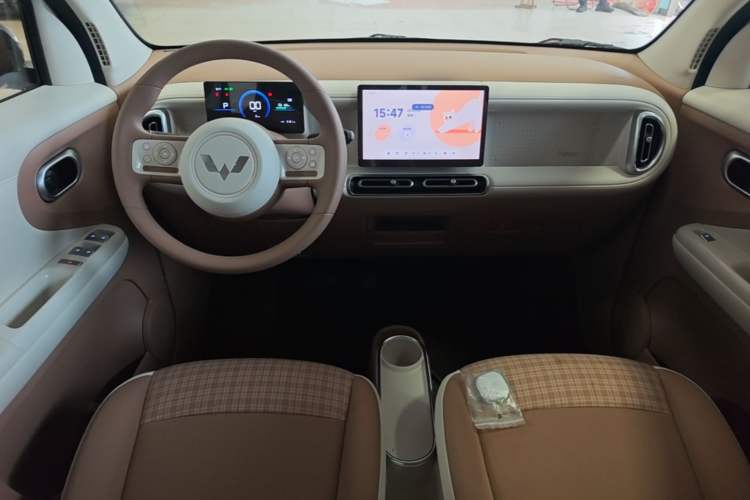 Used Wuling Hongguang MINIEV 2026 Model Fifth Generation, 301km Deluxe Edition Center Console