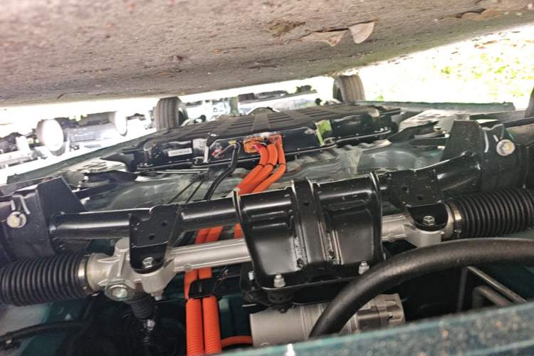 Used Wuling Hongguang MINIEV 2026 Model Fifth Generation, 301km Deluxe Edition Chassis Front