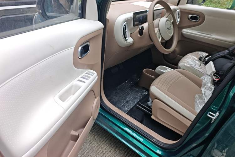 Used Wuling Hongguang MINIEV 2026 Model Fifth Generation, 301km Deluxe Edition Driver Seat