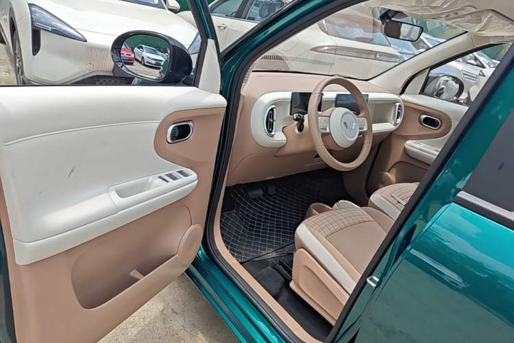 Used Wuling Hongguang MINIEV 2026 Model Fifth Generation, 301km Deluxe Edition Driver Seat