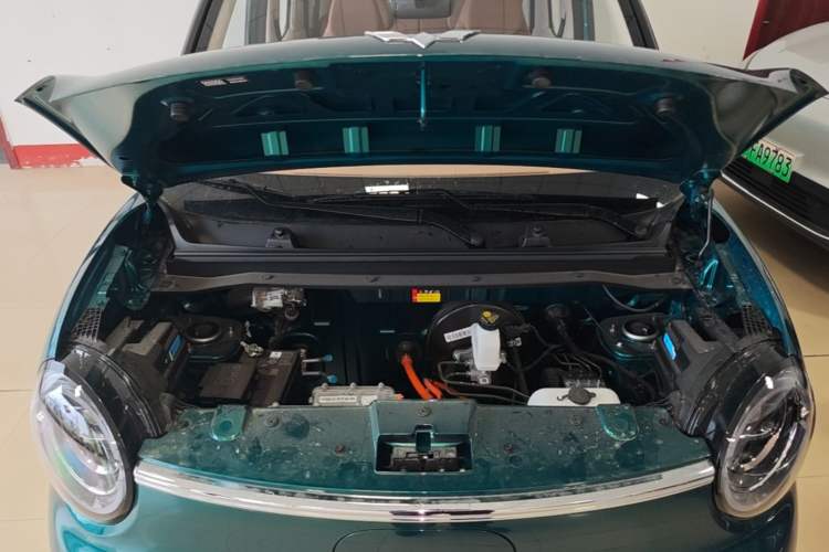 Used Wuling Hongguang MINIEV 2026 Model Fifth Generation, 301km Deluxe Edition Engine Bay