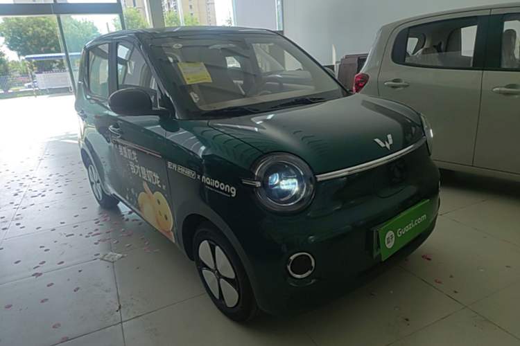 Used Wuling Hongguang MINIEV 2026 Model Fifth Generation, 301km Deluxe Edition Front Right 45 Deg