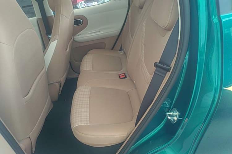 Used Wuling Hongguang MINIEV 2026 Model Fifth Generation, 301km Deluxe Edition Left Rear Seat