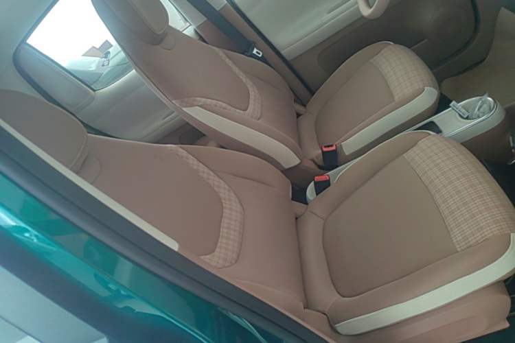 Used Wuling Hongguang MINIEV 2026 Model Fifth Generation, 301km Deluxe Edition Right Front Seat