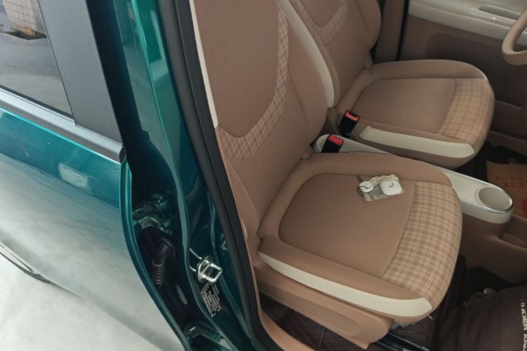 Used Wuling Hongguang MINIEV 2026 Model Fifth Generation, 301km Deluxe Edition Right Front Seat