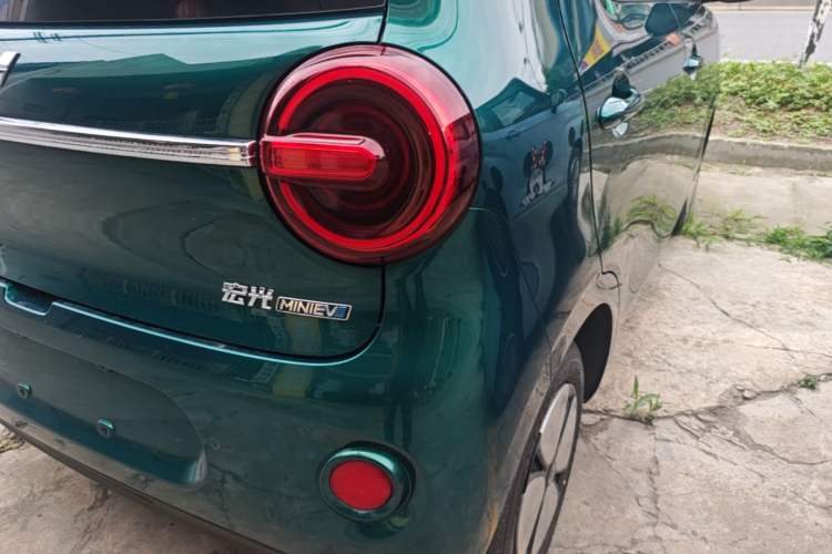Used Wuling Hongguang MINIEV 2026 Model Fifth Generation, 301km Deluxe Edition Right Rear Taillight