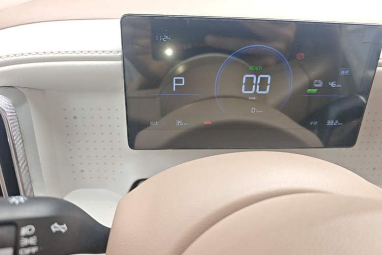 Used Wuling Hongguang MINIEV 2026 Model Fifth Generation, 205km Deluxe Edition Odometer Close Up