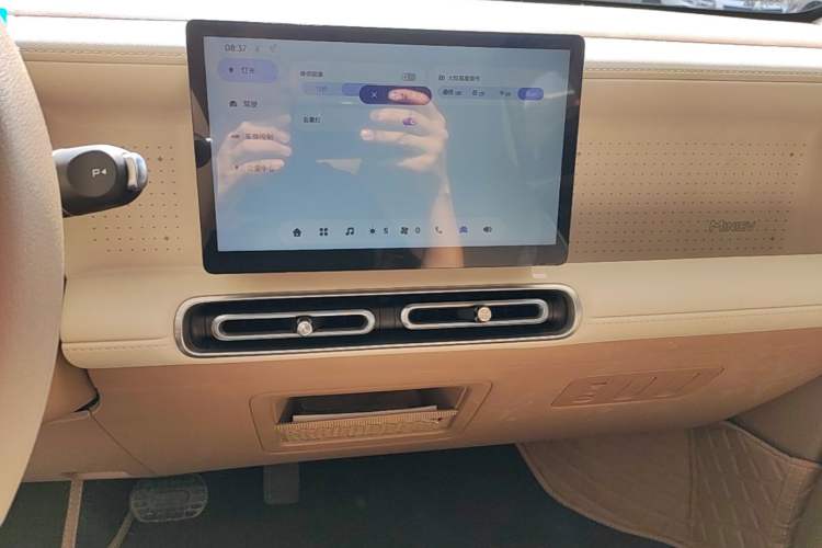Used Wuling Hongguang MINIEV 2026 Model Fifth Generation, 301km Deluxe Edition Audio And AC Panel
