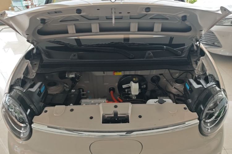 Used Wuling Hongguang MINIEV 2025 High-End Model Engine Bay