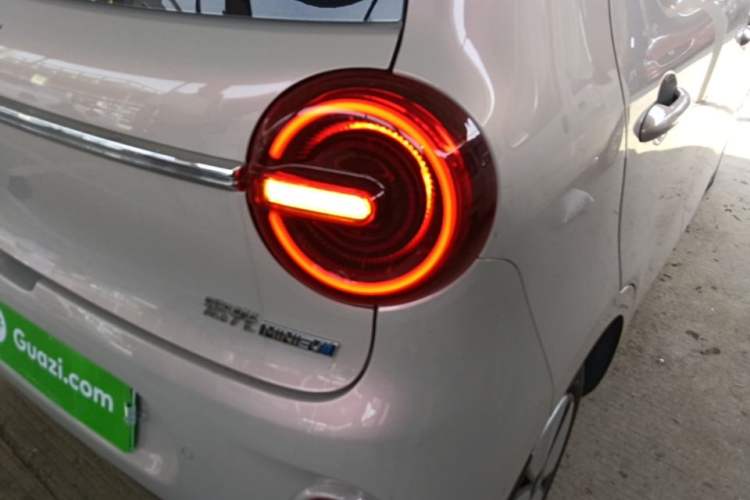 Used Wuling Hongguang MINIEV 2026 Model Fifth Generation, 301km Deluxe Edition Exterior 3