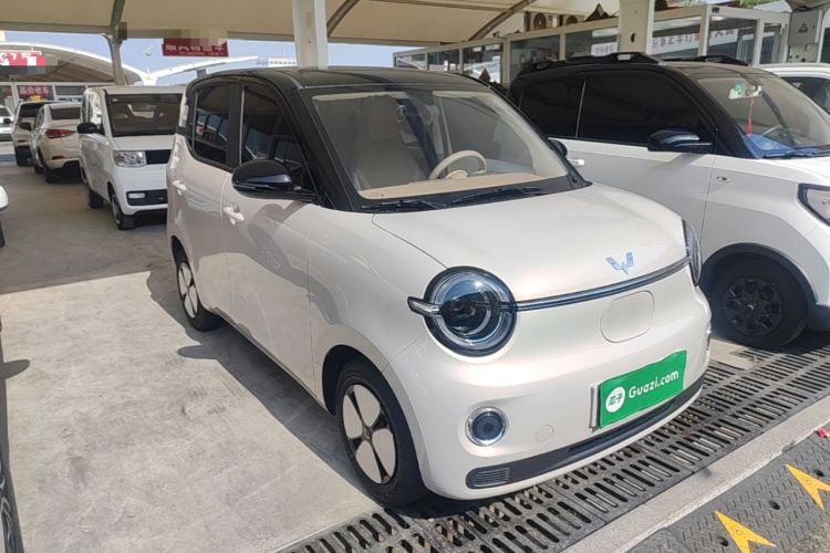 Used Wuling Hongguang MINIEV 2026 Model Fifth Generation, 301km Deluxe Edition Front Right 45 Deg
