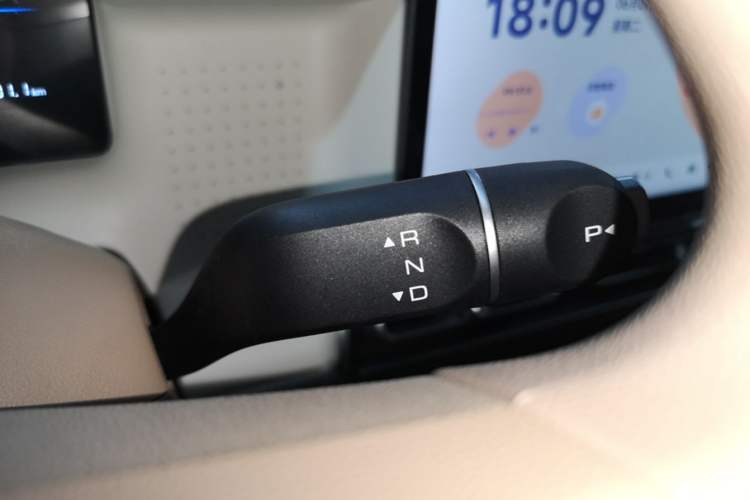 Used Wuling Hongguang MINIEV 2026 Model Fifth Generation, 205km Deluxe Edition Gear Lever