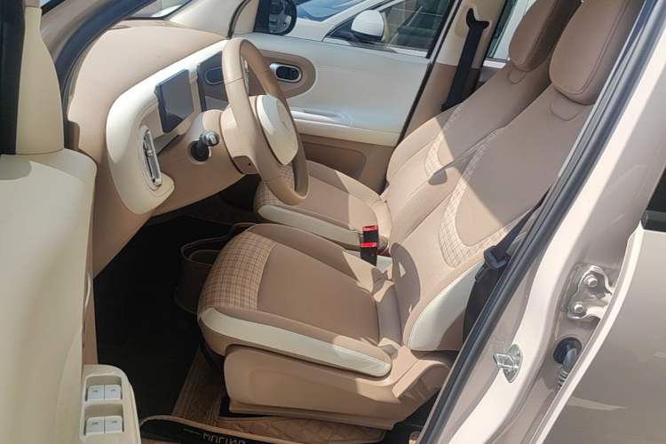 Used Wuling Hongguang MINIEV 2026 Model Fifth Generation, 301km Deluxe Edition Left Front Seat