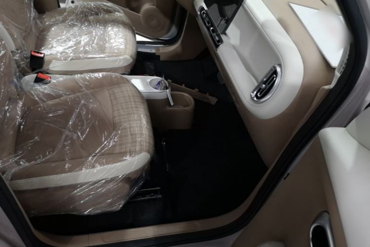 Used Wuling Hongguang MINIEV 2026 Model Fifth Generation, 205km Deluxe Edition Right Front Seat
