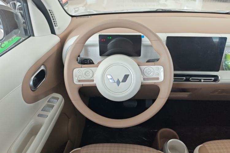 Used Wuling Hongguang MINIEV 2025 High-End Model Steering Wheel