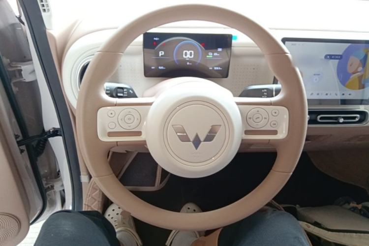 Used Wuling Hongguang MINIEV 2026 Model Fifth Generation, 301km Deluxe Edition Steering Wheel