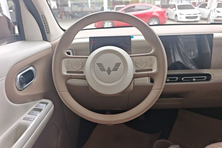 Used Wuling Hongguang MINIEV 2026 Model Fifth Generation, 301km Deluxe Edition Steering Wheel