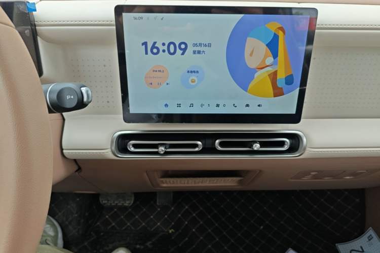 Used Wuling Hongguang MINIEV 2026 Model Fifth Generation, 301km Deluxe Edition Audio And AC Panel