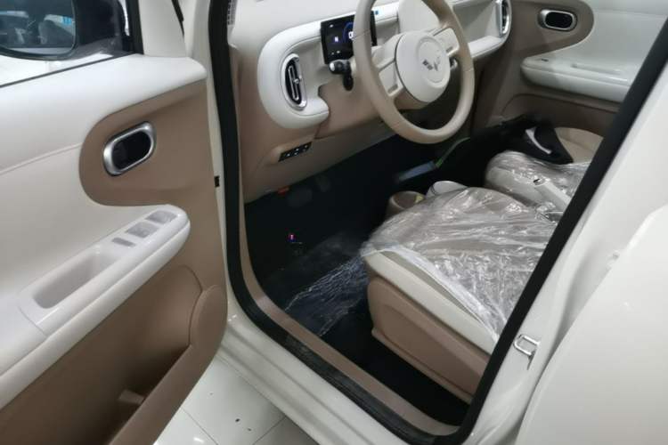 Used Wuling Hongguang MINIEV 2026 Model Fifth Generation, 205km Advanced Edition Driver Seat