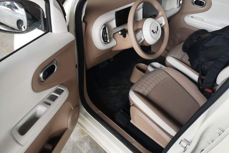 Used Wuling Hongguang MINIEV 2026 Model Fifth Generation, 301km Deluxe Edition Driver Seat