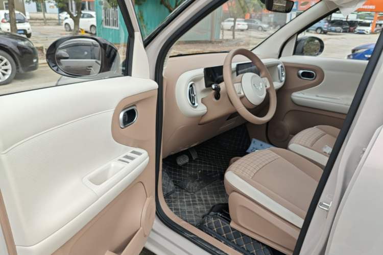 Used Wuling Hongguang MINIEV 2026 Model Fifth Generation, 301km Deluxe Edition Driver Seat