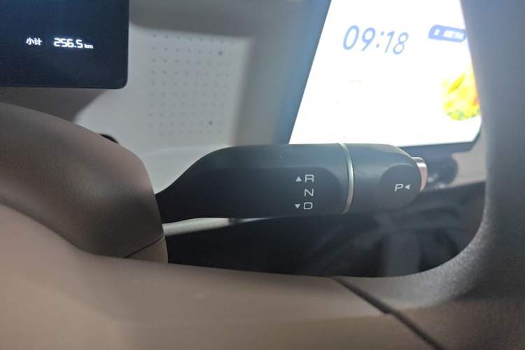 Used Wuling Hongguang MINIEV 2026 Model Fifth Generation, 301km Deluxe Edition Gear Lever