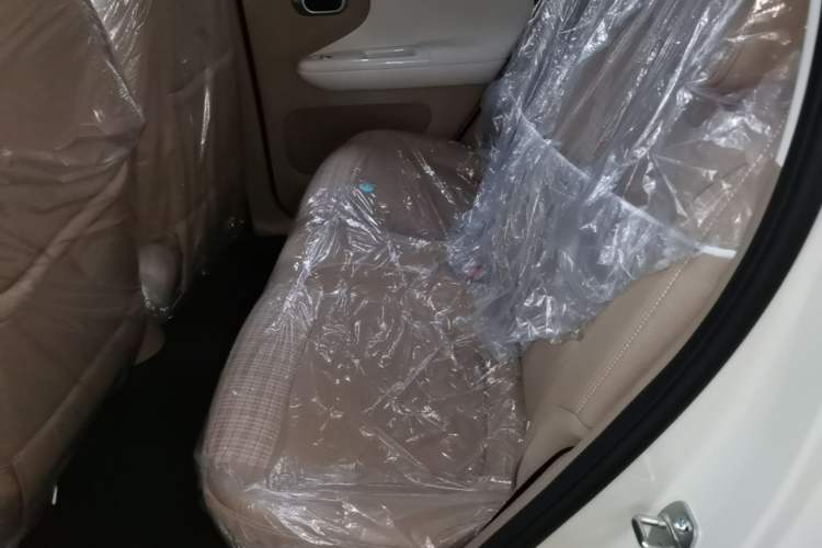 Used Wuling Hongguang MINIEV 2026 Model Fifth Generation, 205km Advanced Edition Left Rear Seat