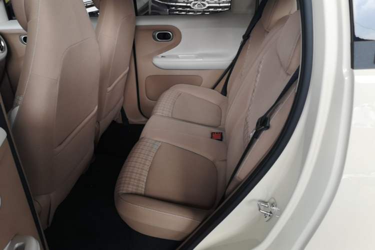 Used Wuling Hongguang MINIEV 2026 Model Fifth Generation, 301km Deluxe Edition Left Rear Seat