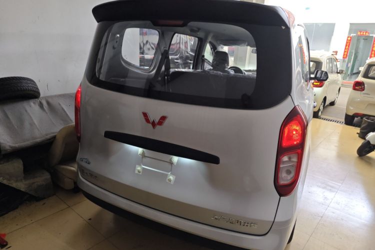 Used Wuling Hongguang New Energy 2024 All-Electric Model 300KM Practical Version Exterior 5