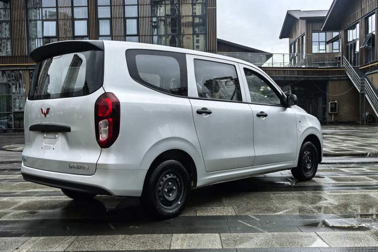 Used Wuling Hongguang New Energy 2024 All-Electric Model 300KM Standard Version Exterior 7