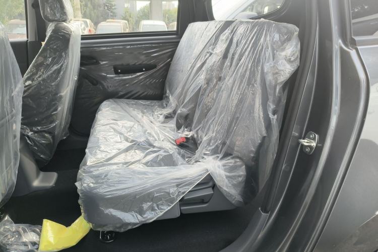 Used Wuling Hongguang New Energy 2024 All-Electric Model 300KM Practical Version Left Rear Seat