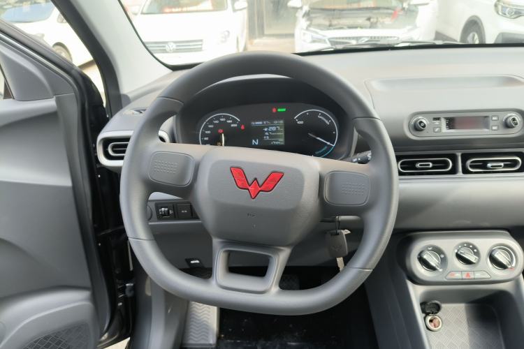 Used Wuling Hongguang New Energy 2024 All-Electric Model 300KM Practical Version Steering Wheel