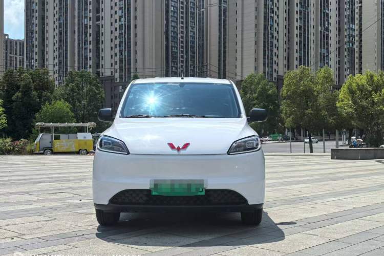 Used Wuling Hongguang New Energy 2024 All-Electric Model 300KM Standard Version Exterior 4