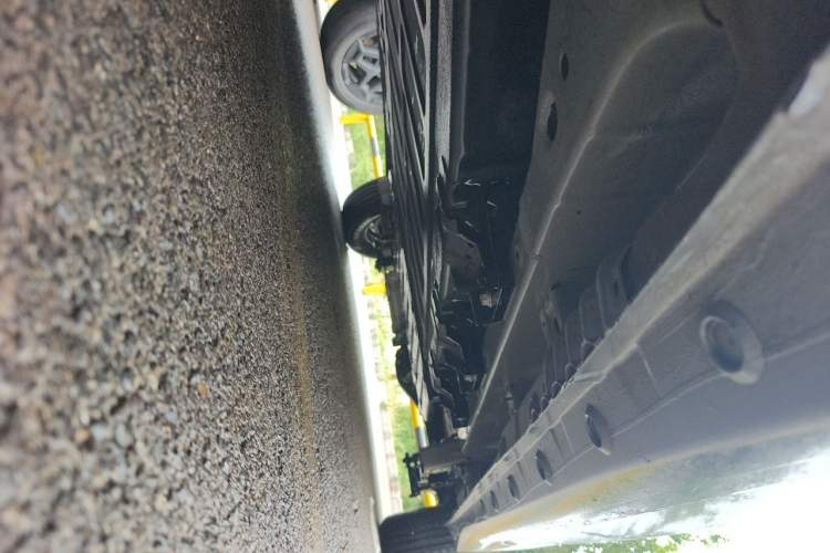 Used Wuling Hongguang New Energy 2024 All-Electric Model 300KM Practical Version Chassis Front Left