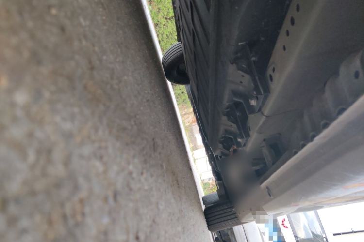 Used Wuling Hongguang New Energy 2024 All-Electric Model 300KM Standard Version Chassis Rear Right