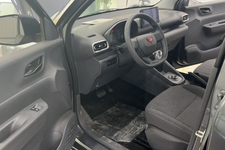 Used Wuling Hongguang New Energy 2024 All-Electric Model 300KM Standard Version Driver Seat