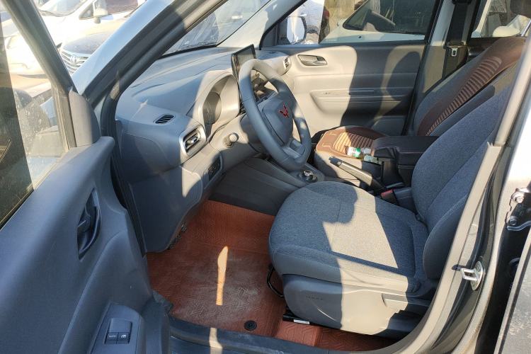 Used Wuling Hongguang New Energy 2024 All-Electric Model 300KM Standard Version Driver Seat
